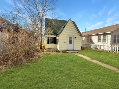 Homes For Sale - 1517 Minnesota Avenue<br/> Beltrami County, Bemidji, MN 56601