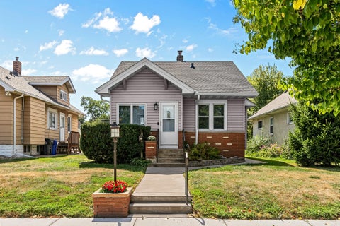 Homes For Sale - 1420 Taylor Avenue<br/> Saint Paul, MN 55104