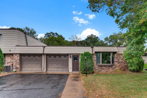 Townhouse For Sale - 444 Kirkwall Court<br/> Waite Park, MN 56387