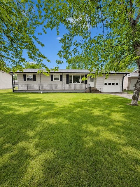 Homes For Sale - 1614 11th Avenue<br/> Yellow Medicine County, Granite Falls, MN 56241