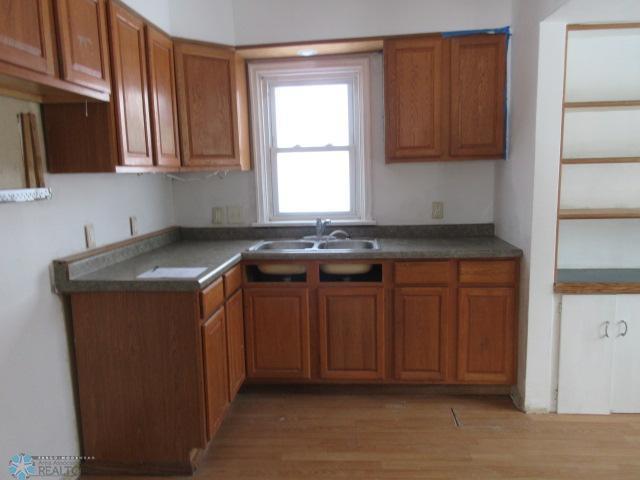 Fairmount, North Dakota 58030, United States, 3 Bedrooms Bedrooms, ,1 BathroomBathrooms,Residential,Pending,5144