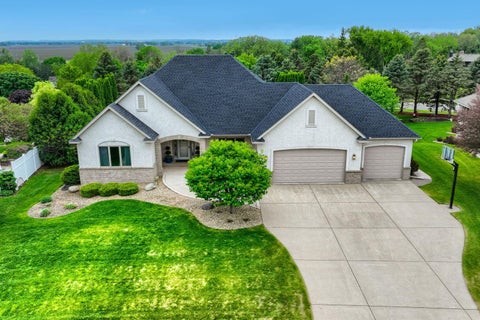 Homes For Sale - 1357 High Point Court<br/> Dakota County, Hastings, MN 55033