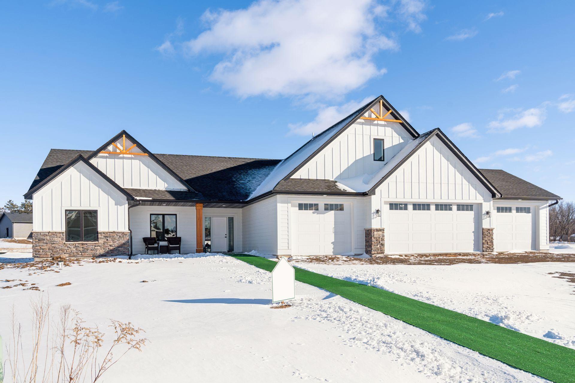 15383 Vermillion Street, Ham Lake, Minnesota image 4