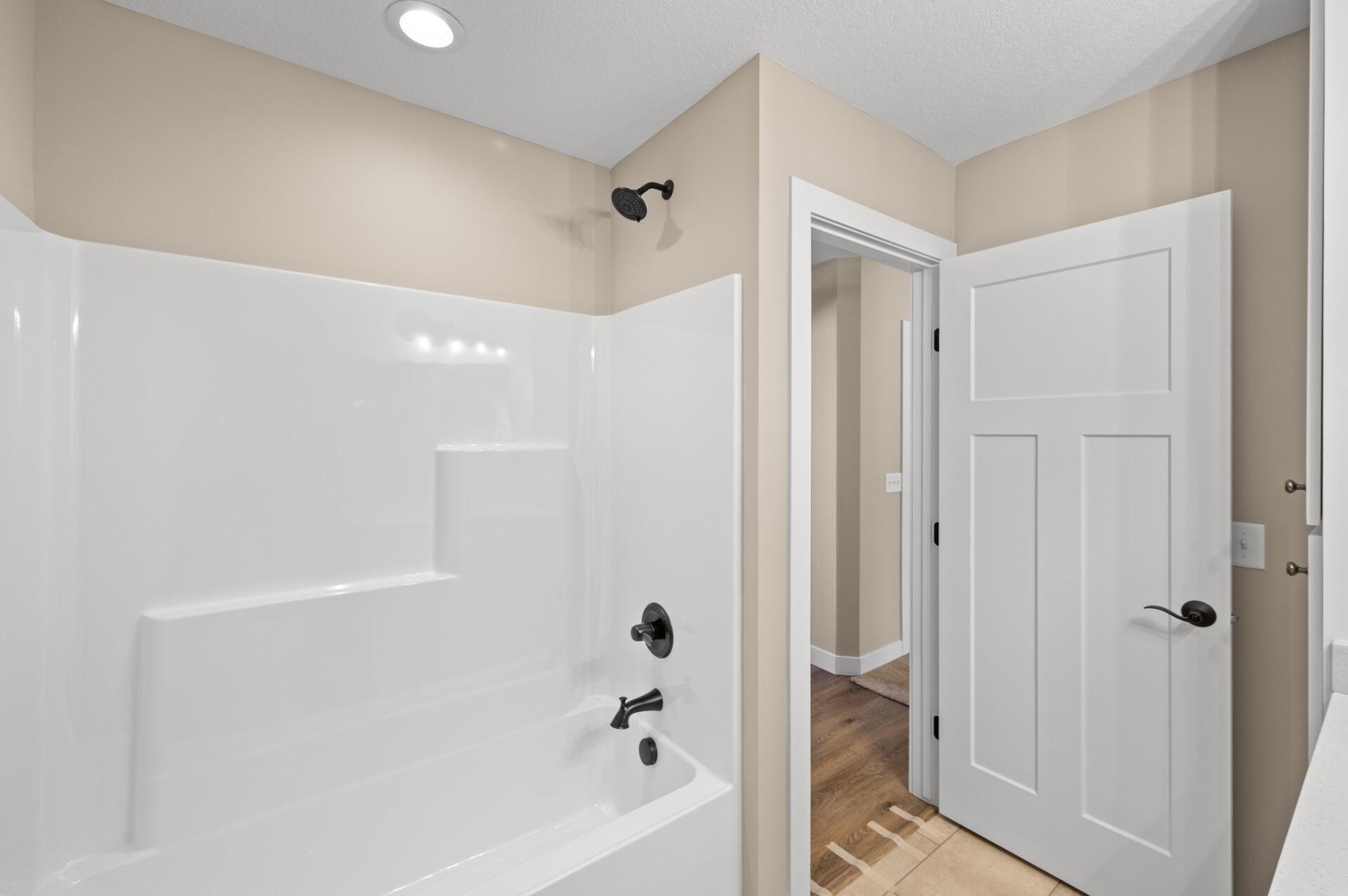 38636 Hawthorne Avenue, North Branch, Minnesota image 24