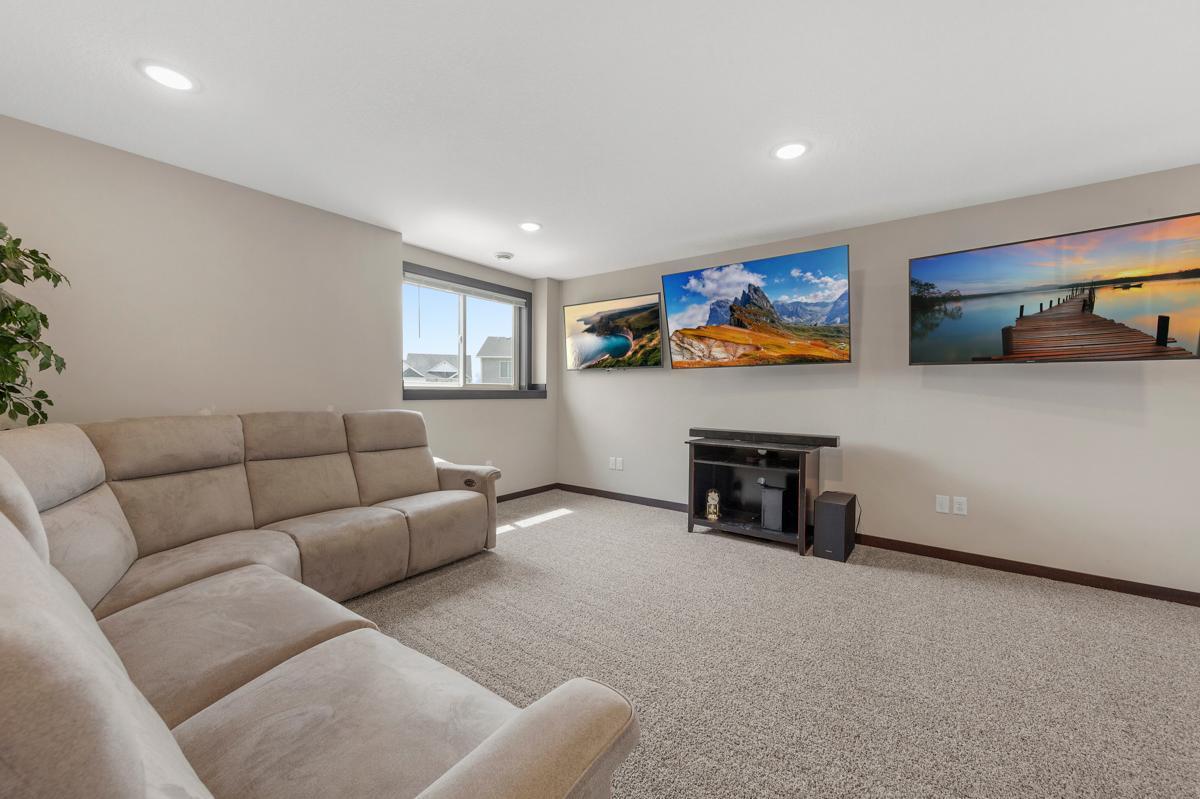 2120 Violet Lane, Faribault, Minnesota image 34