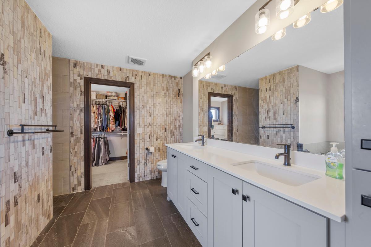 2120 Violet Lane, Faribault, Minnesota image 28