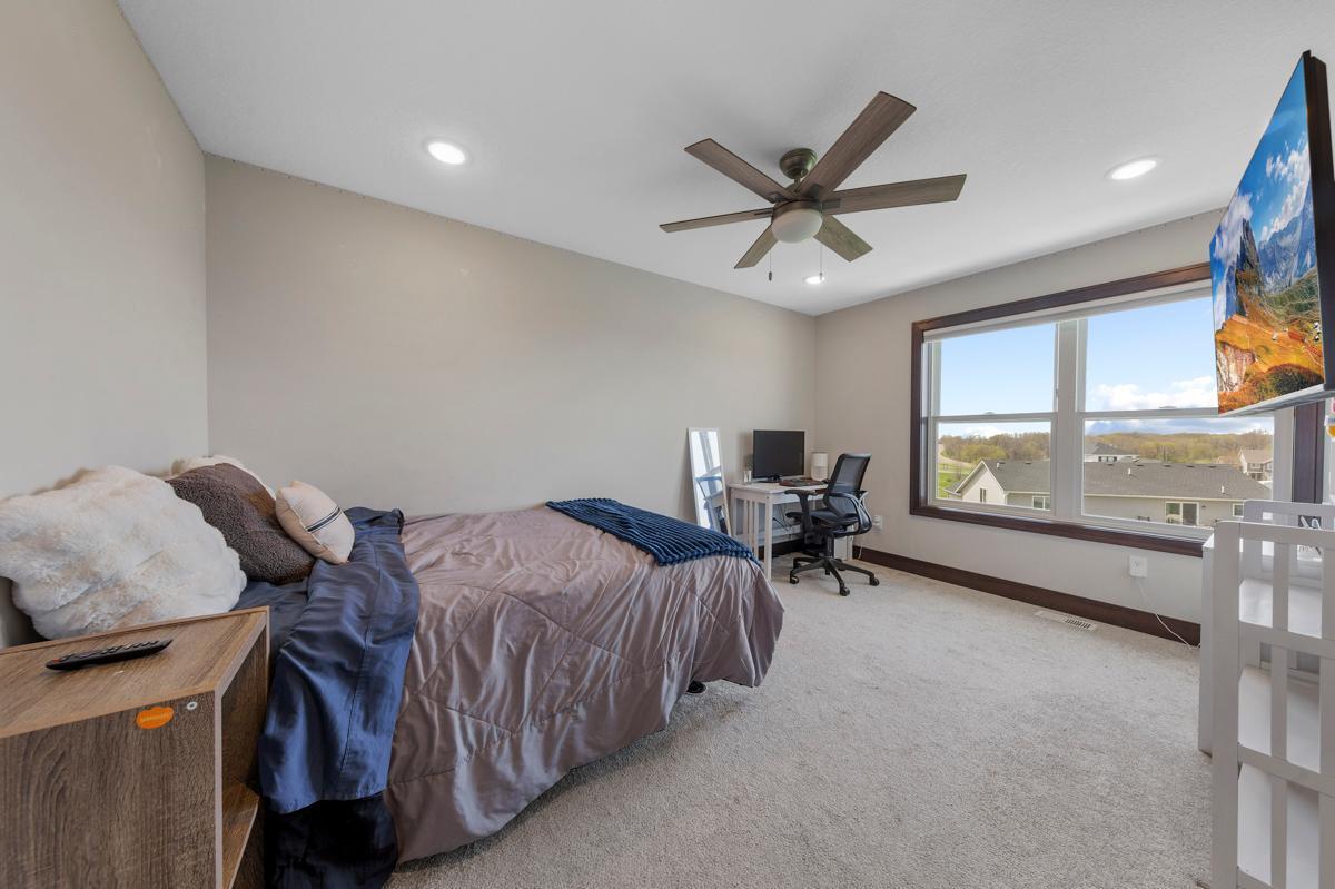 2120 Violet Lane, Faribault, Minnesota image 24