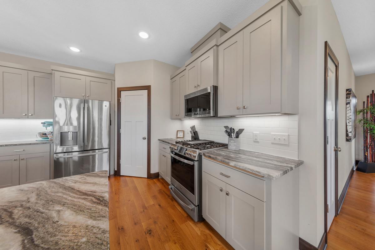 2120 Violet Lane, Faribault, Minnesota image 14
