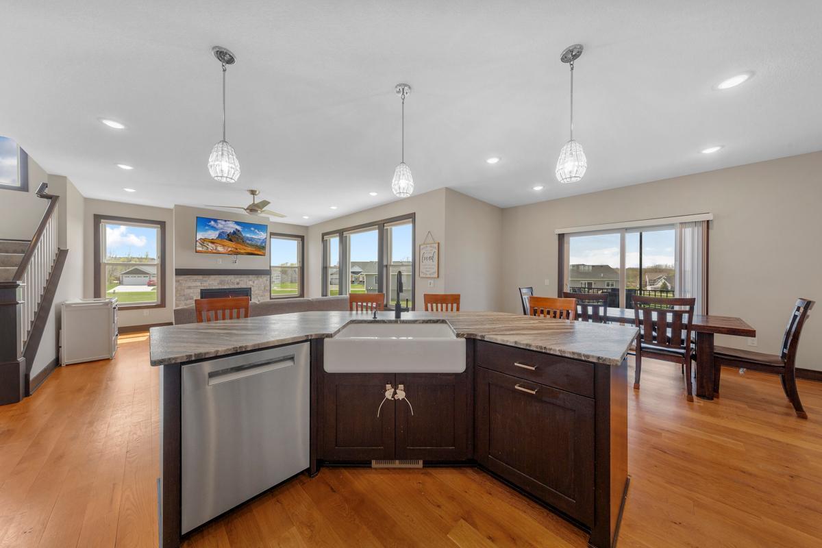 2120 Violet Lane, Faribault, Minnesota image 13