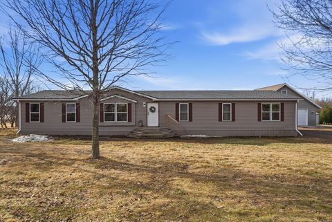 Homes For Sale - 40463 442nd Street<br/> Sauk Centre, MN 56378