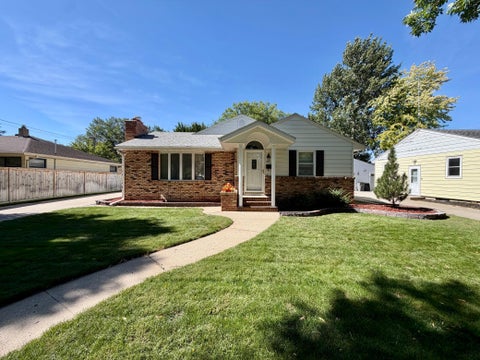 Homes For Sale - 1117 1st Street<br/> Moorhead, MN 56560