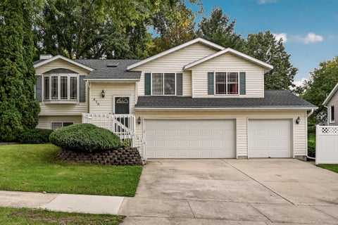 Homes For Sale - 419 43rd Avenue<br/> Olmsted County, Rochester, MN 55901