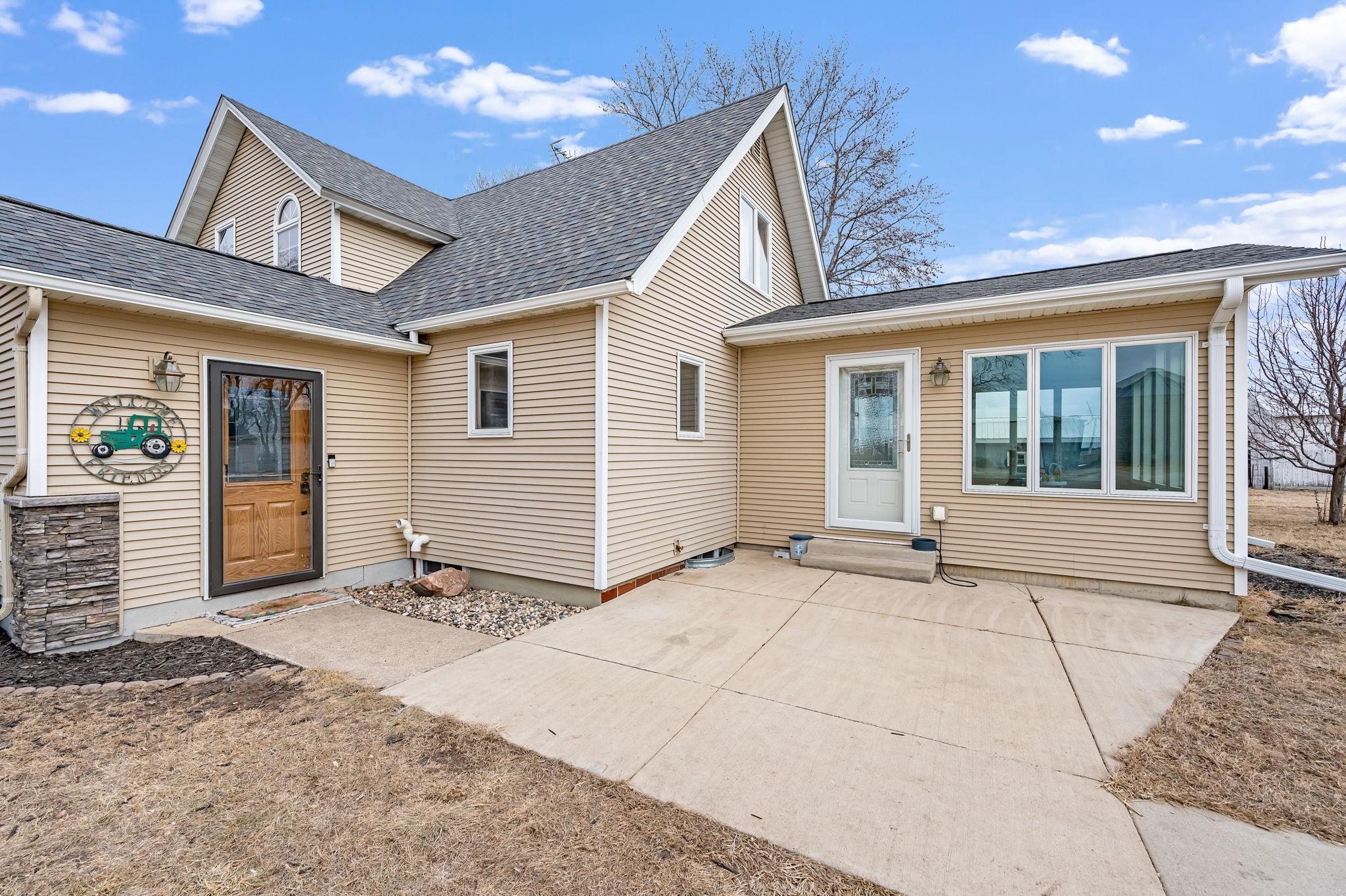 32632 85th Street, Blue Earth, Minnesota image 3