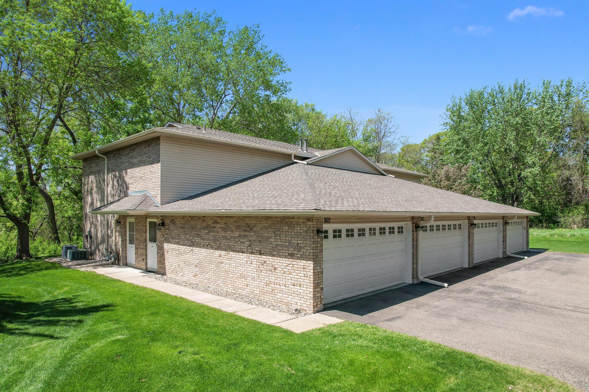 921 Pond View Court, Saint Paul, Minnesota image 1