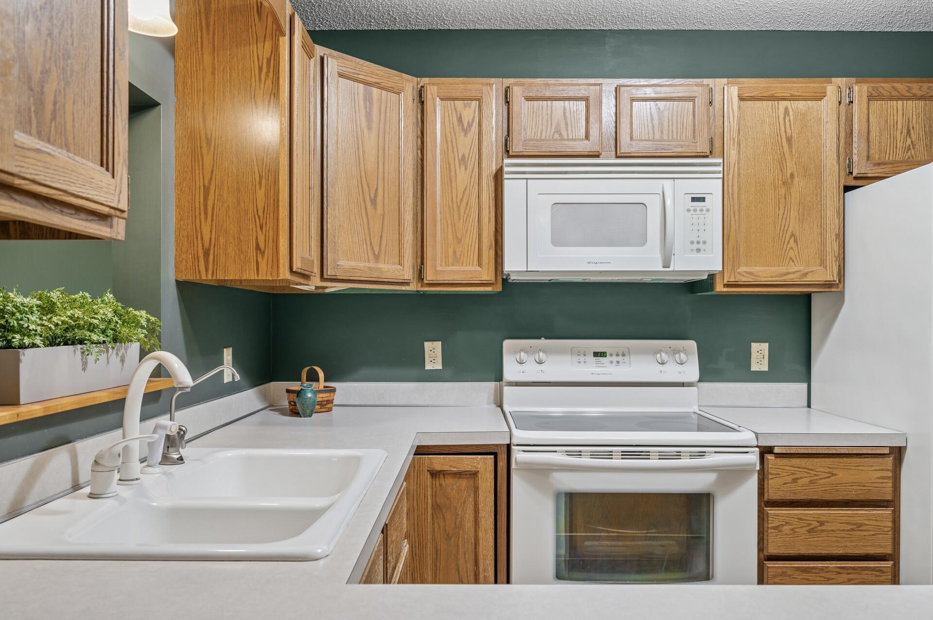 921 Pond View Court, Saint Paul, Minnesota image 11