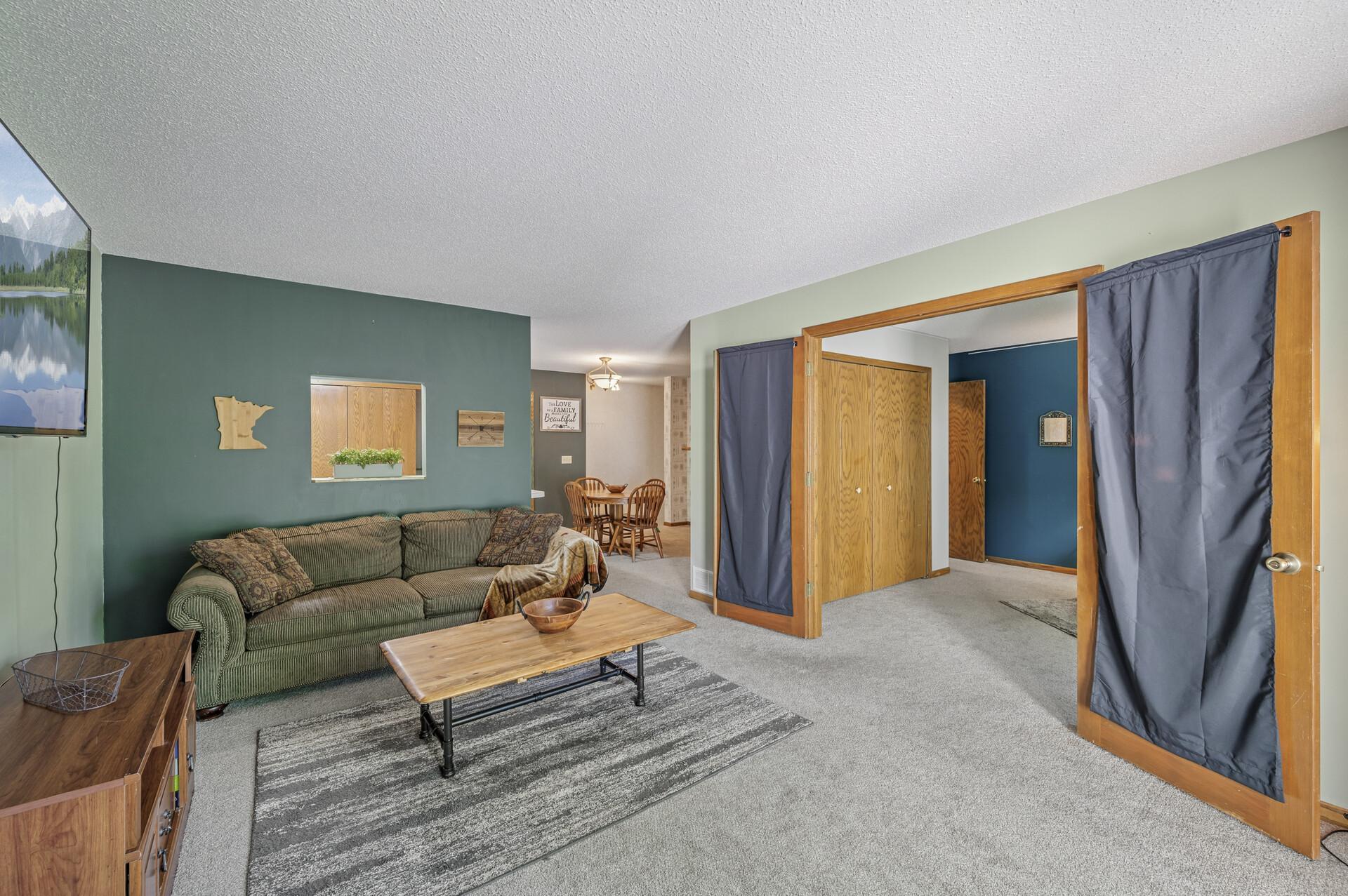 921 Pond View Court, Saint Paul, Minnesota image 14