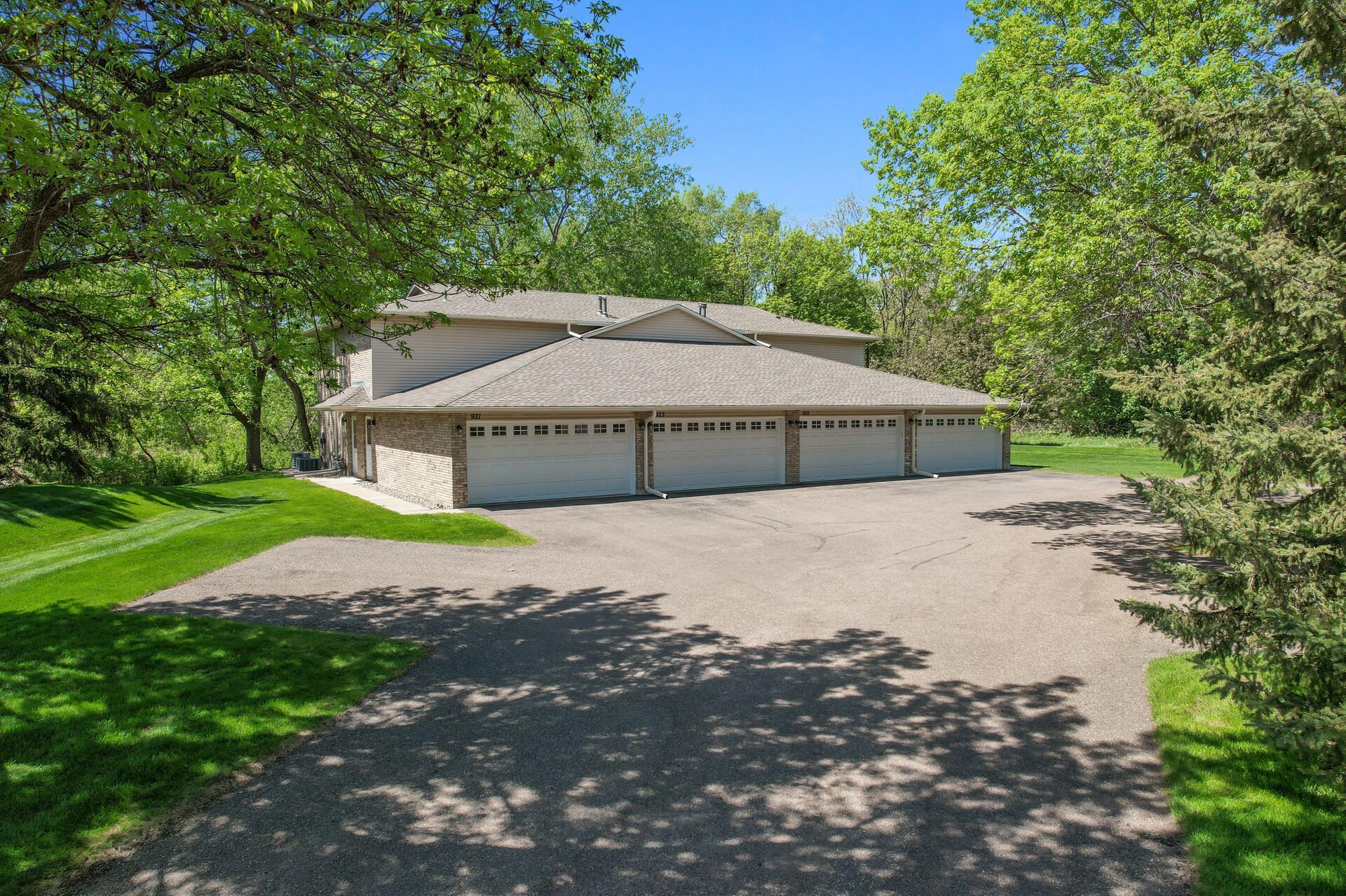 921 Pond View Court, Saint Paul, Minnesota image 2