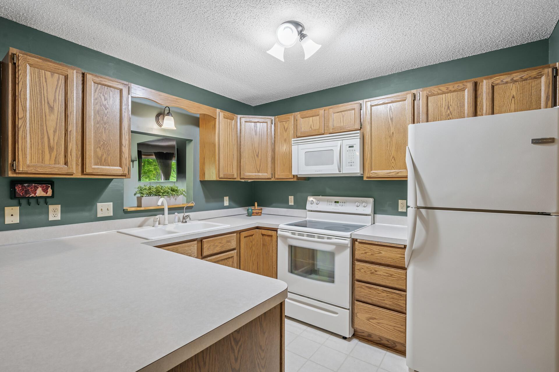 921 Pond View Court, Saint Paul, Minnesota image 6