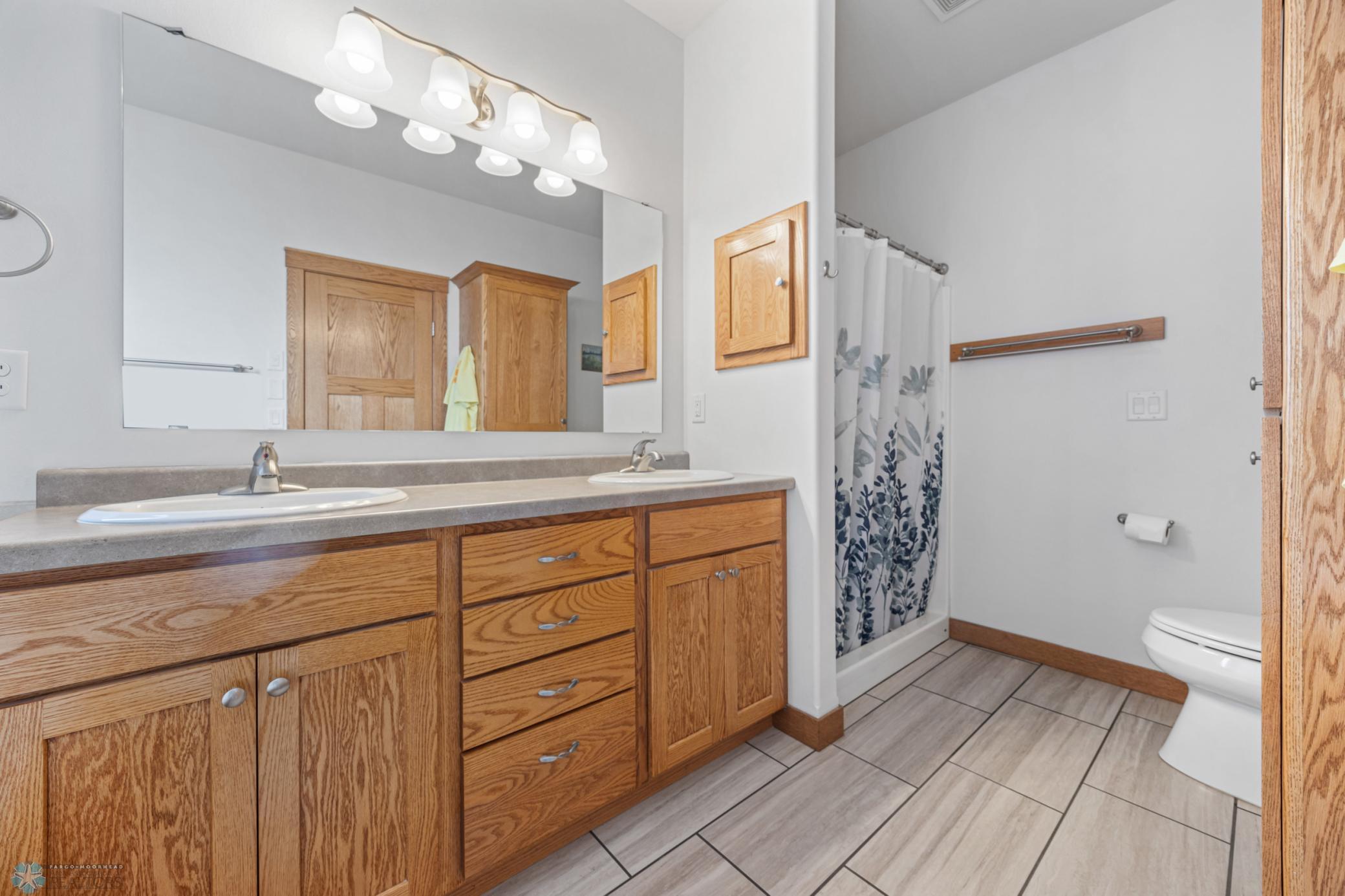 4146 Houkom Court, Fargo, North Dakota image 22