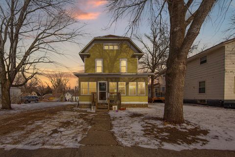 Apartment For Sale - 215 Front Street<br/> Redwood Falls, MN 56283