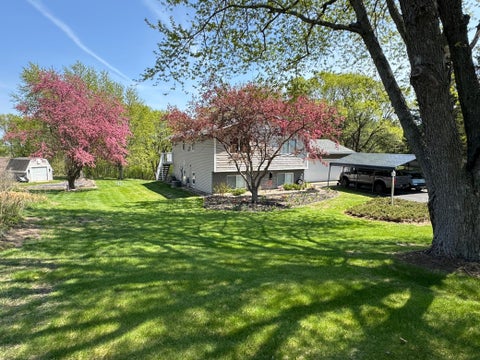 Homes For Sale - 15620 Frame Avenue<br/> Dakota County, Hastings, MN 55033