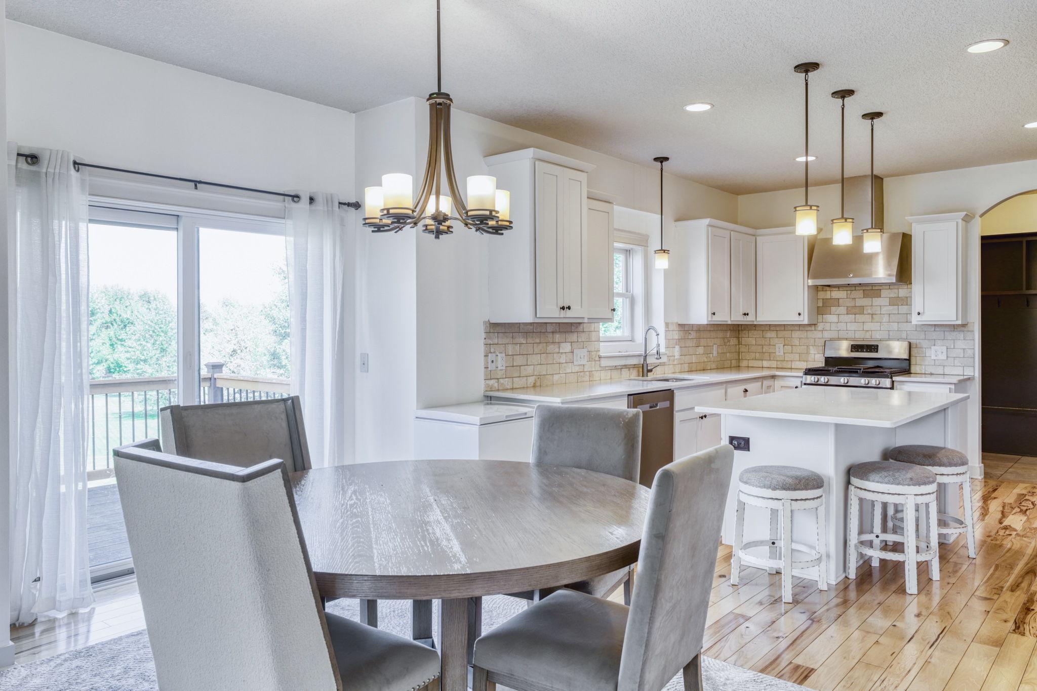 1730 Deephaven Drive, Saint Paul, Minnesota image 13