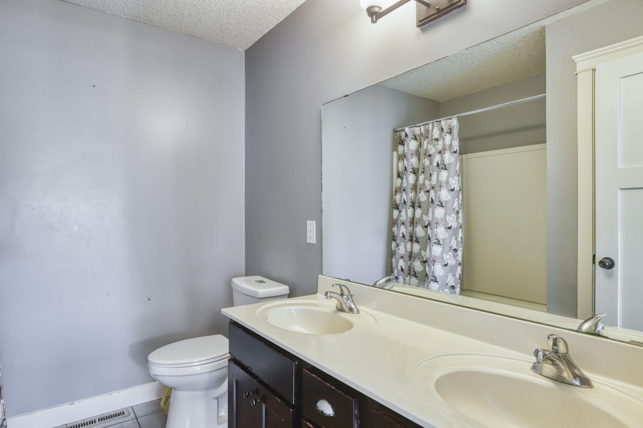 1730 Deephaven Drive, Saint Paul, Minnesota image 30