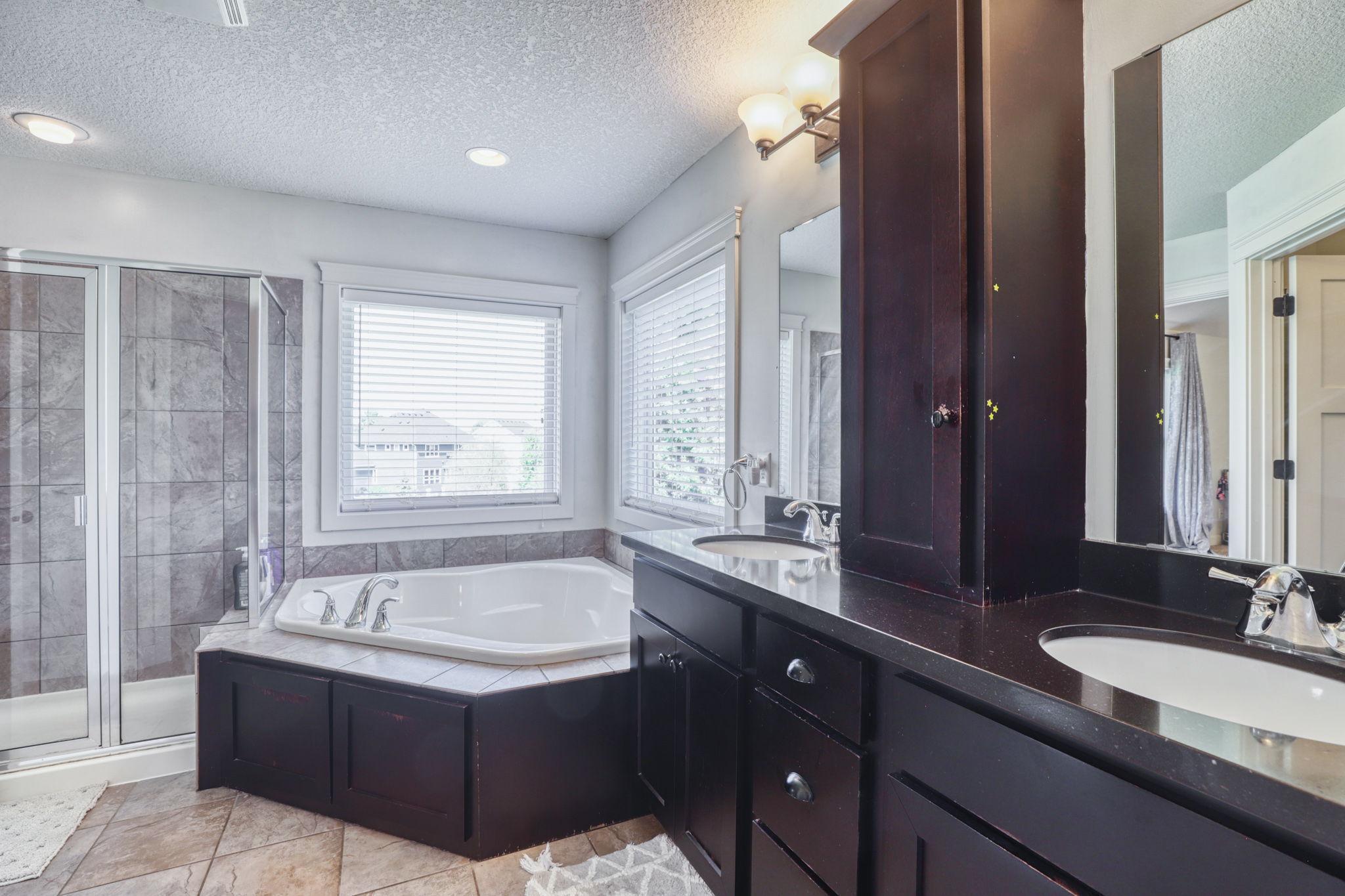 1730 Deephaven Drive, Saint Paul, Minnesota image 24