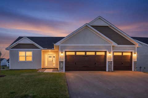 Homes For Sale - 1703 Spruce Street<br/> Farmington, MN 55024
