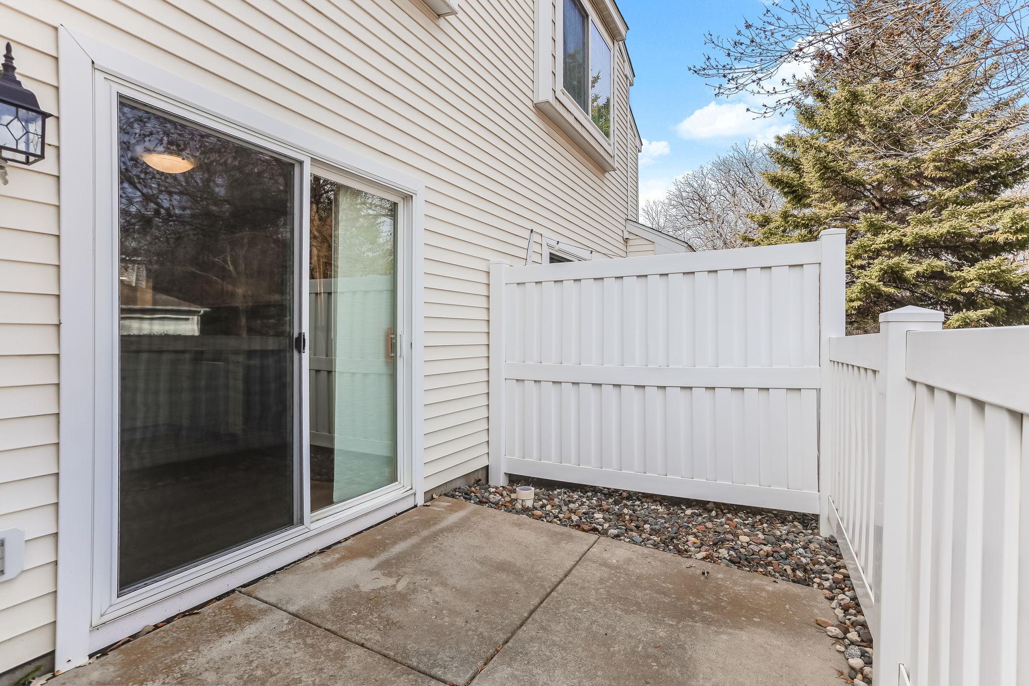 318 Wilderness Drive, Chaska, Minnesota image 9