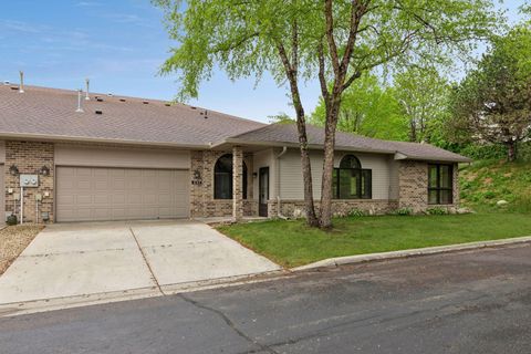 Townhouse For Sale - 4143 Arbor Lane<br/> Dakota County, Saint Paul, MN 55122
