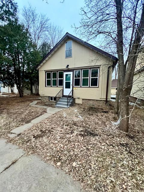 Homes For Sale - 205 W Howard Street<br/> Saint Louis County, Hibbing, MN 55746