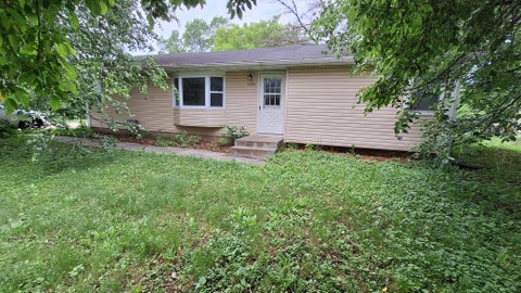 Homes For Sale - 6609 W Broadway Avenue<br/> Brooklyn Park, MN 55428