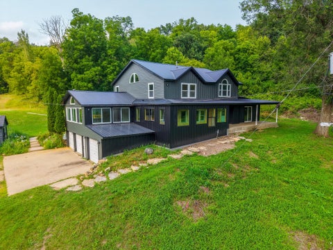 Homes For Sale - 40266 608th Street<br/> Wabasha County, Zumbro Falls, MN 55991