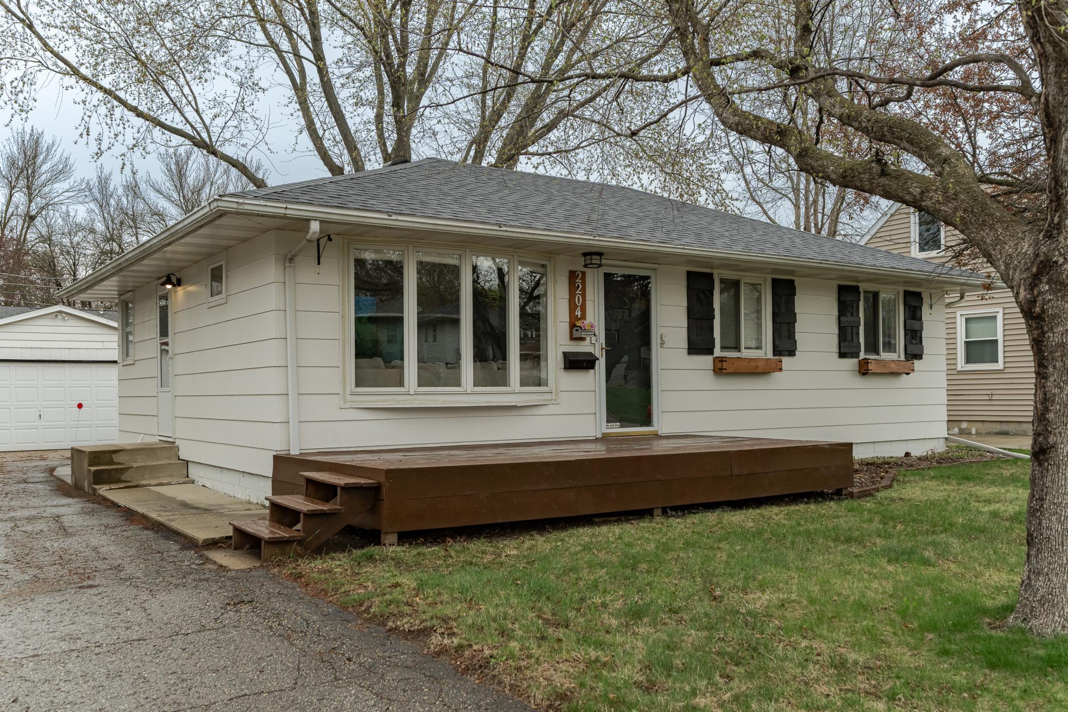 2204 18th Street, Rochester, Minnesota image 1