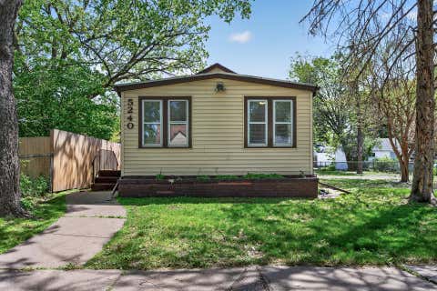 Homes For Sale - 5240 Dupont Avenue<br/> Hennepin County, Minneapolis, MN 55430