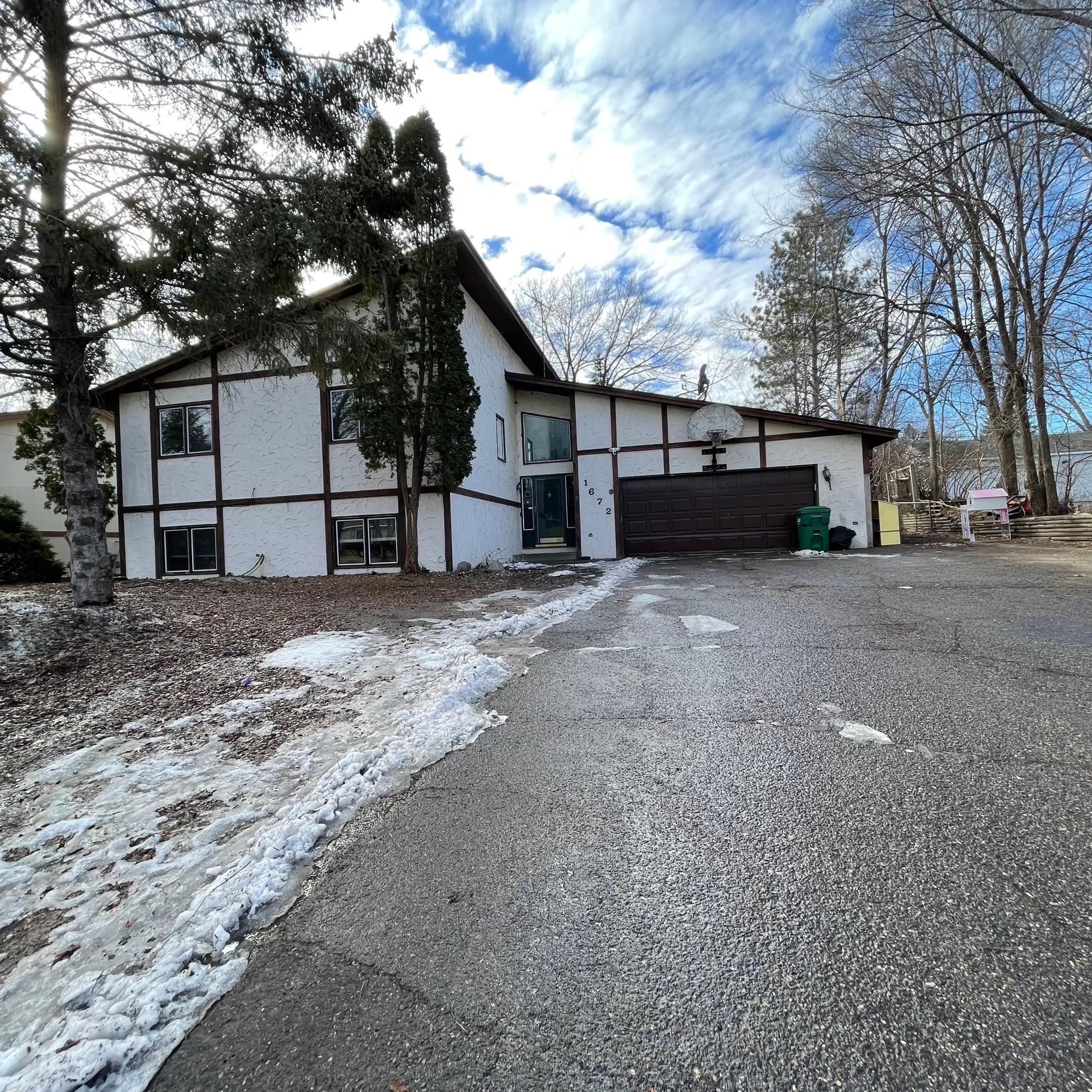 1672 Long Lake Road, Saint Paul, Minnesota image 1