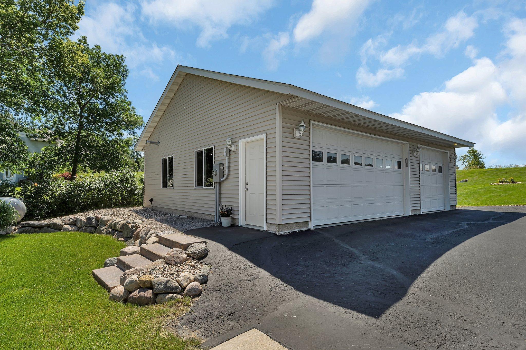 21008 654th Avenue, Litchfield, Minnesota image 24