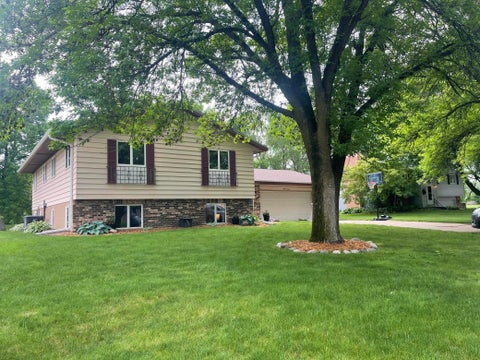 Homes For Sale - 1916 Evergreen Echo<br/> Saint Paul, MN 55125