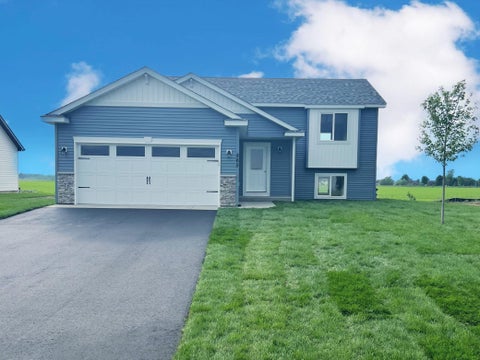Homes For Sale - 955 2 1/2 Avenue<br/> Benton County, Rice, MN 56367