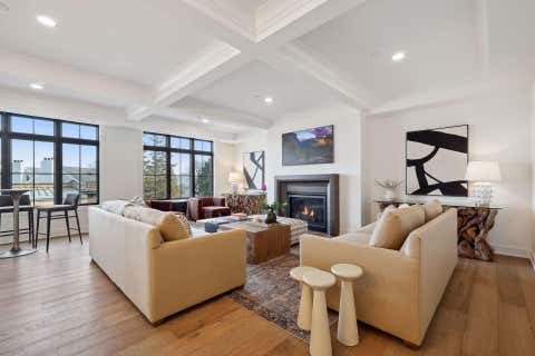 Condo For Sale - 511 2nd Street<br/> Excelsior, MN 55331
