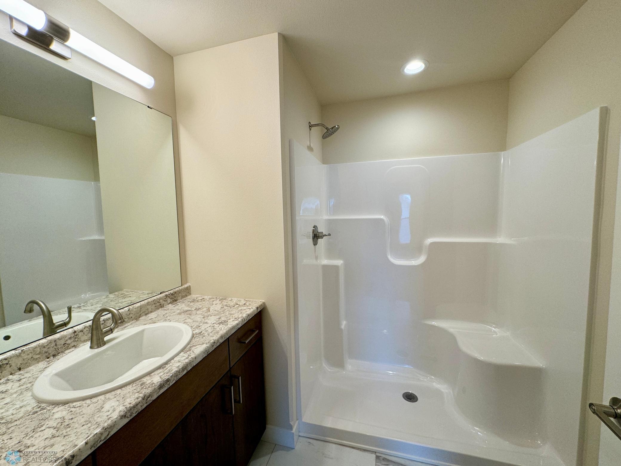 West Fargo, North Dakota 58078, United States, 3 Bedrooms Bedrooms, ,3 BathroomsBathrooms,Residential,Pending,49815