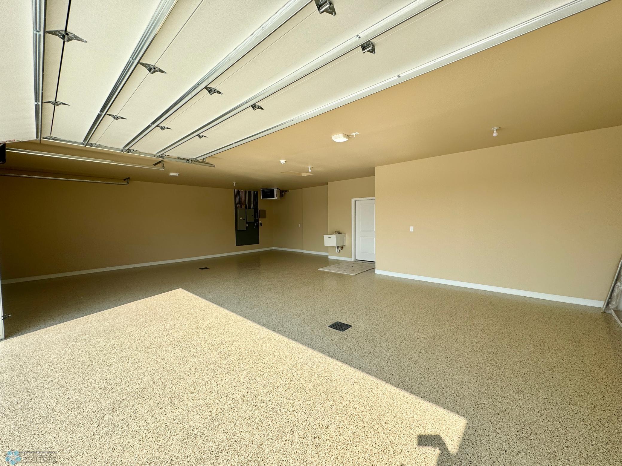 West Fargo, North Dakota 58078, United States, 3 Bedrooms Bedrooms, ,3 BathroomsBathrooms,Residential,Pending,49815