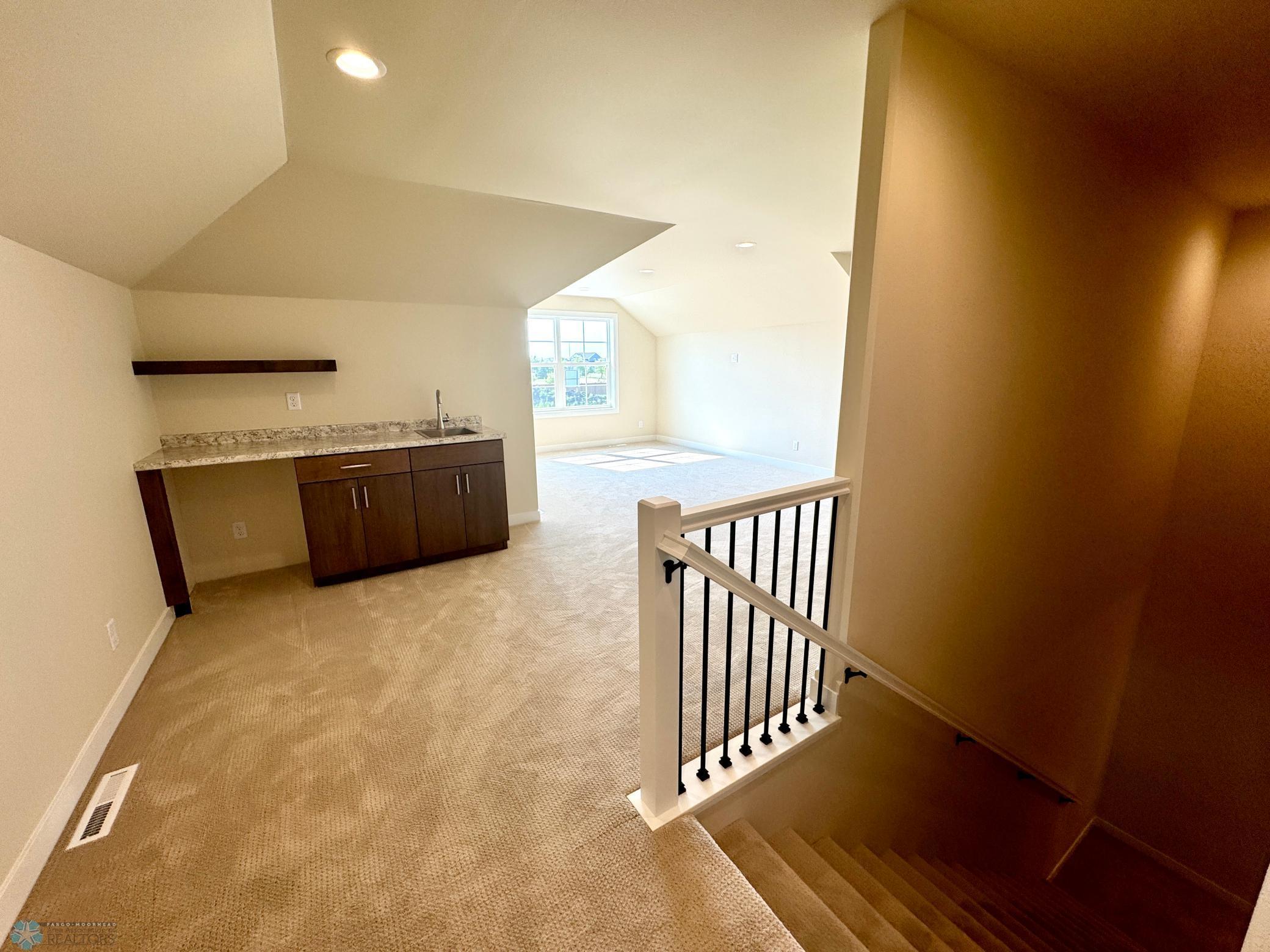 West Fargo, North Dakota 58078, United States, 3 Bedrooms Bedrooms, ,3 BathroomsBathrooms,Residential,Pending,49815