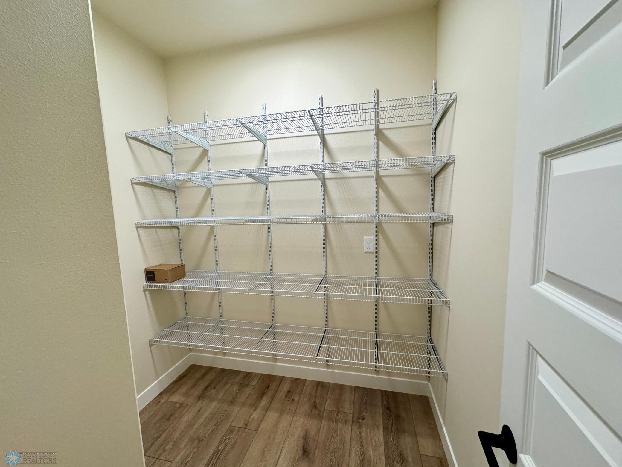 West Fargo, North Dakota 58078, United States, 3 Bedrooms Bedrooms, ,3 BathroomsBathrooms,Residential,Pending,49815