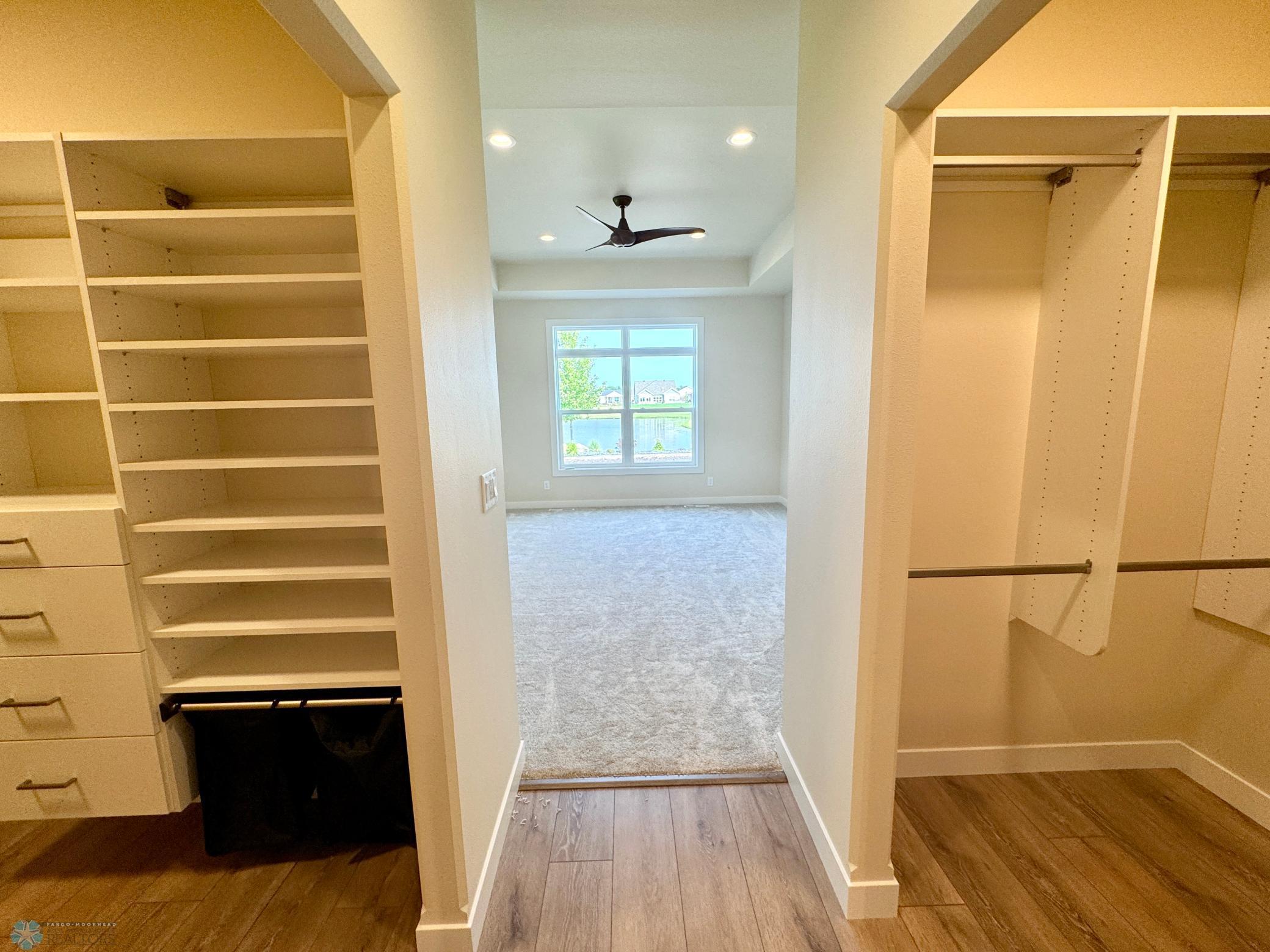 West Fargo, North Dakota 58078, United States, 3 Bedrooms Bedrooms, ,3 BathroomsBathrooms,Residential,Pending,49815