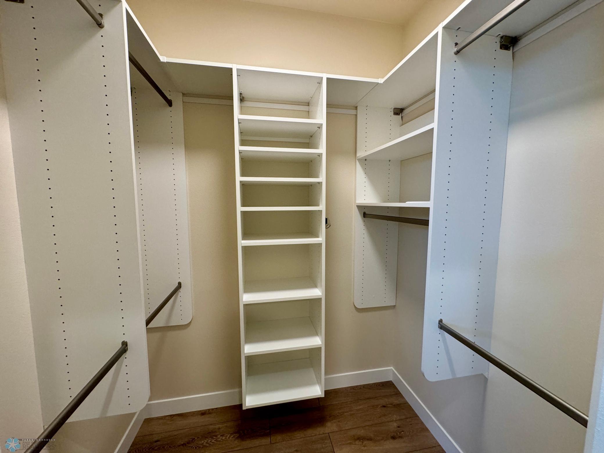 West Fargo, North Dakota 58078, United States, 3 Bedrooms Bedrooms, ,3 BathroomsBathrooms,Residential,Pending,49815