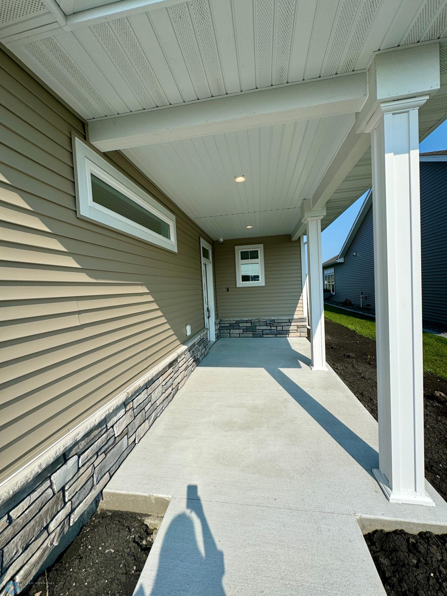 West Fargo, North Dakota 58078, United States, 3 Bedrooms Bedrooms, ,3 BathroomsBathrooms,Residential,Pending,49815