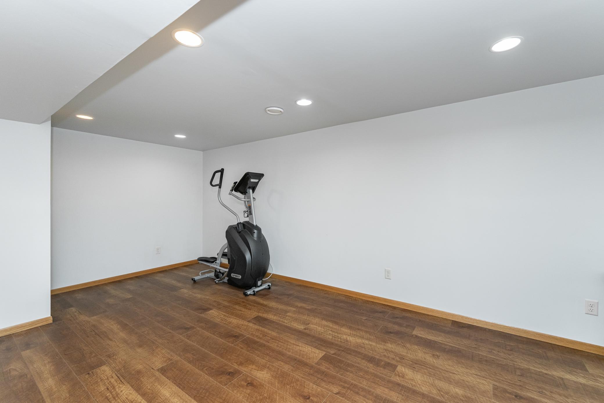 3863 Chesapeake Lane, Rochester, Minnesota image 32