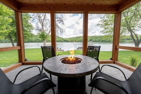 Homes For Sale - 56814 402nd Avenue<br/> Mazeppa, MN 55956